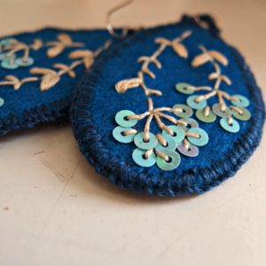Vyšívané náušnice Umbella embroidered earrings Umbella