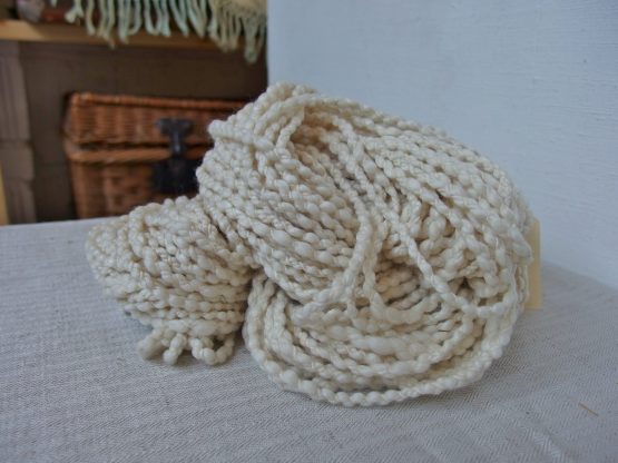 handspun crépe yarn